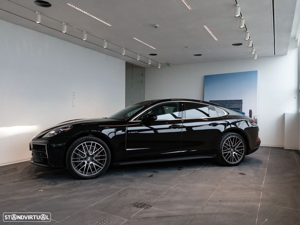 Porsche Panamera 4 E-Hybrid - 5