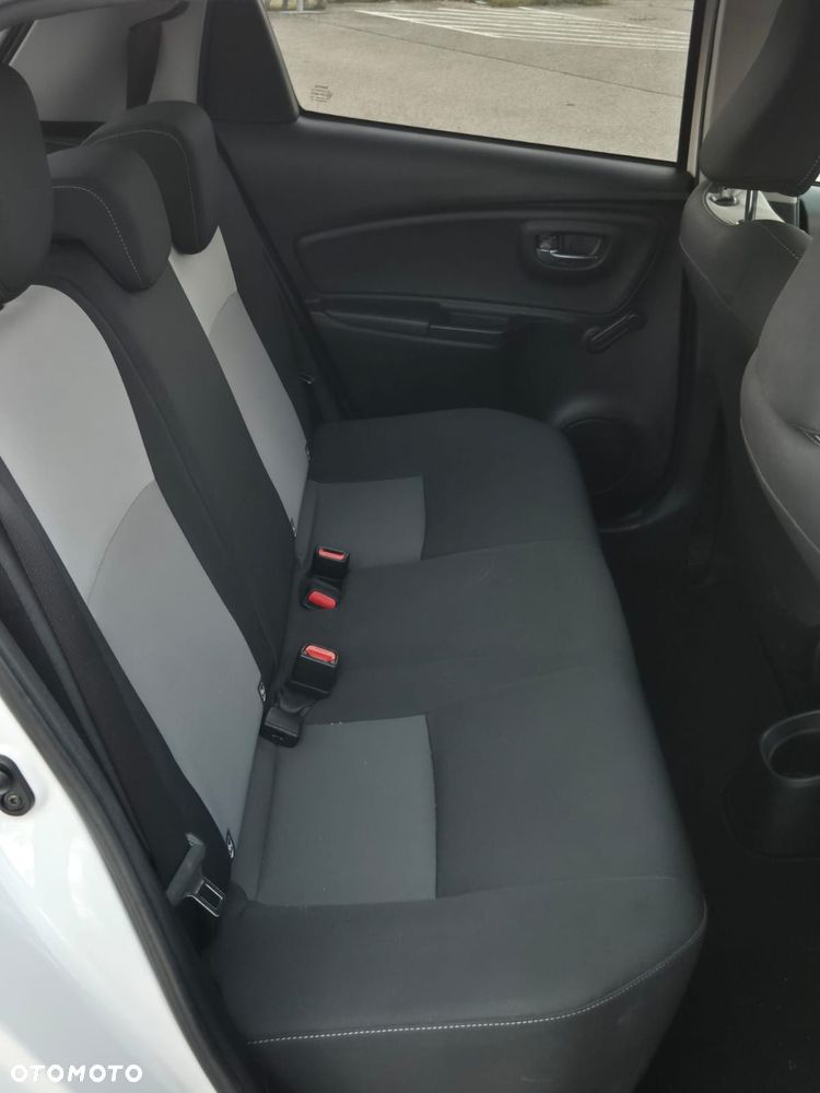Toyota Yaris 1.5 Premium - 31