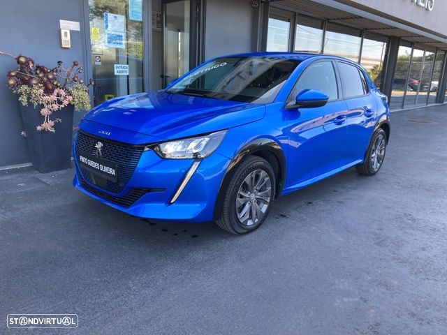 Peugeot e-208 Allure - 4