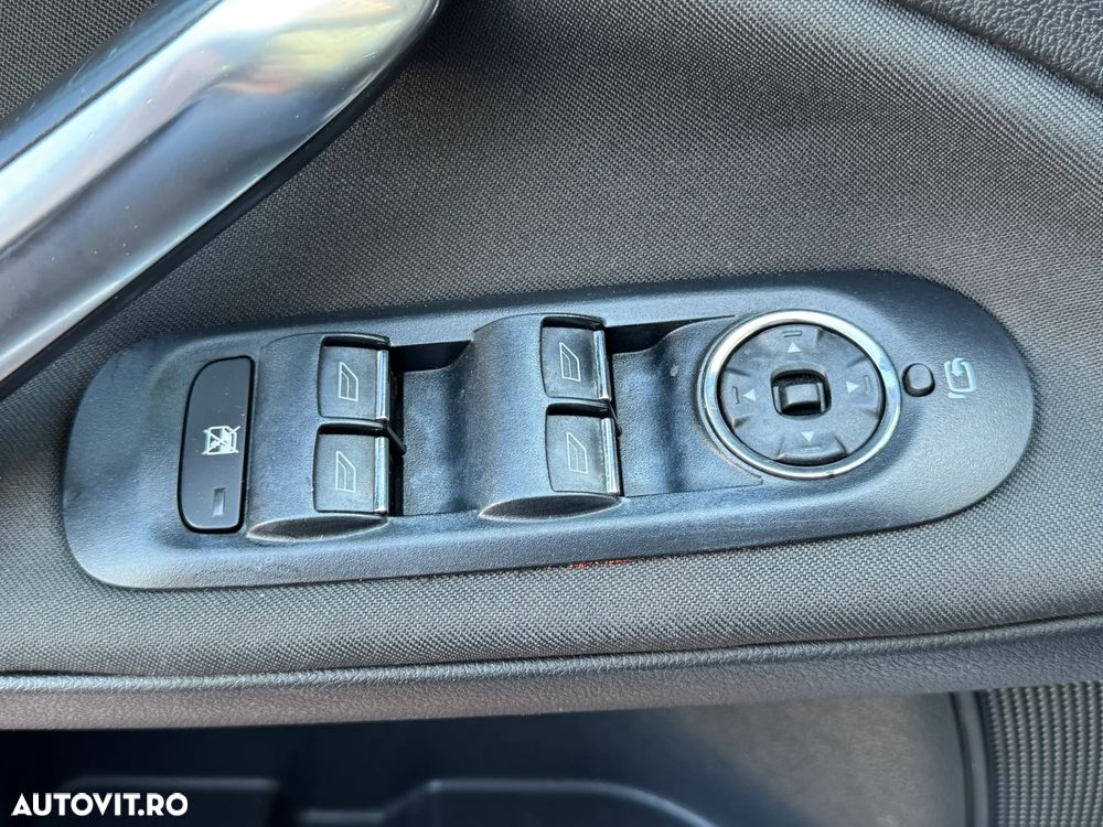 Ford Mondeo 2.0 TDCI Titanium - 27