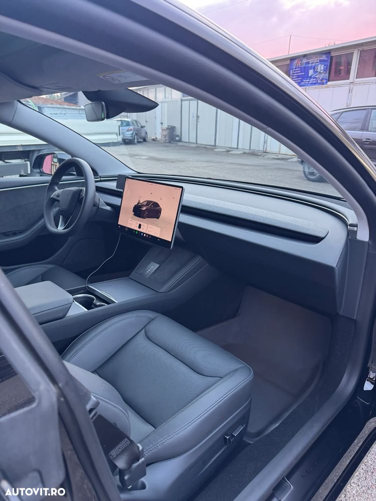 Tesla Model 3 Long Range - 13
