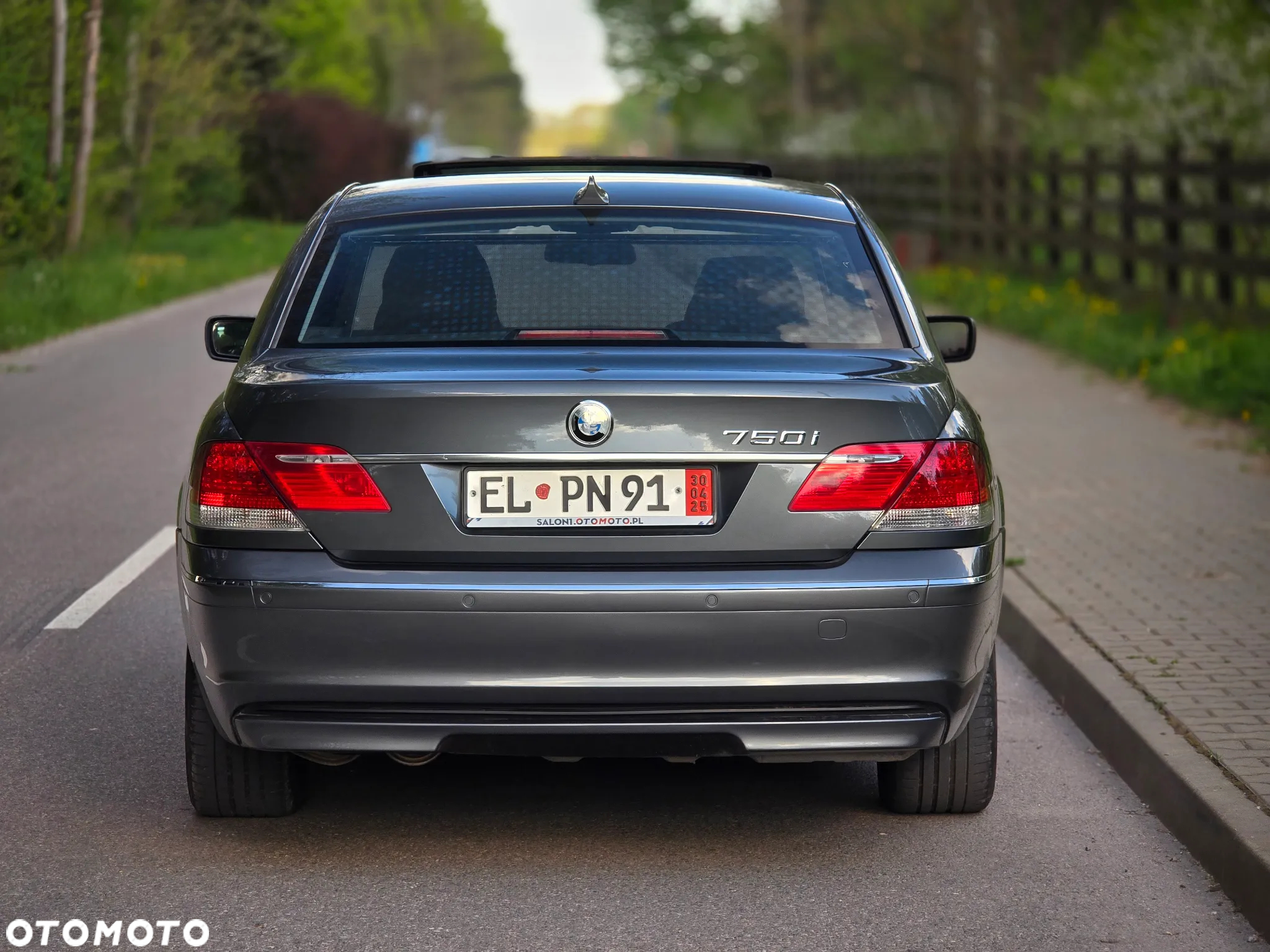 BMW Seria 7 750i - 15