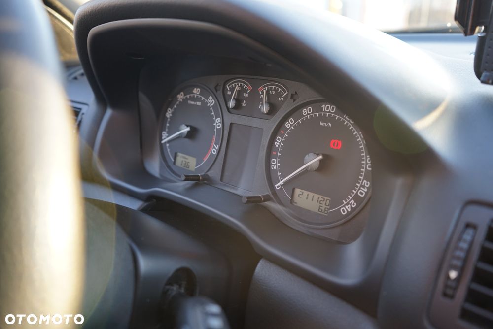 Skoda Octavia 1.6 Tour - 15