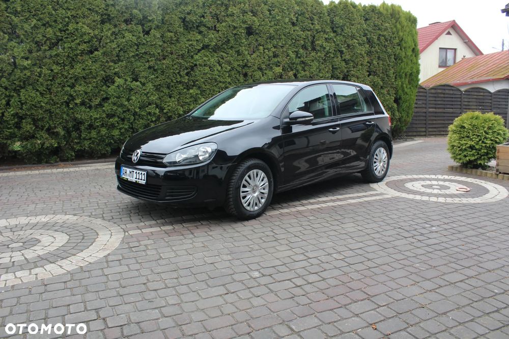 Volkswagen Golf - 1
