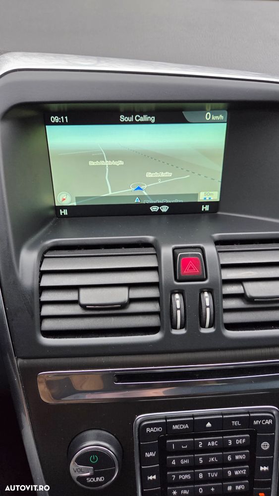 Volvo XC 60 D4 Geartronic Momentum - 16