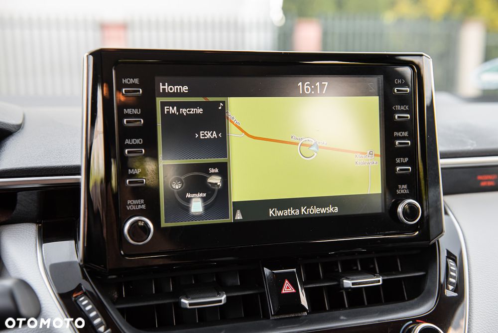 Toyota Corolla 2.0 Hybrid Trek - 21