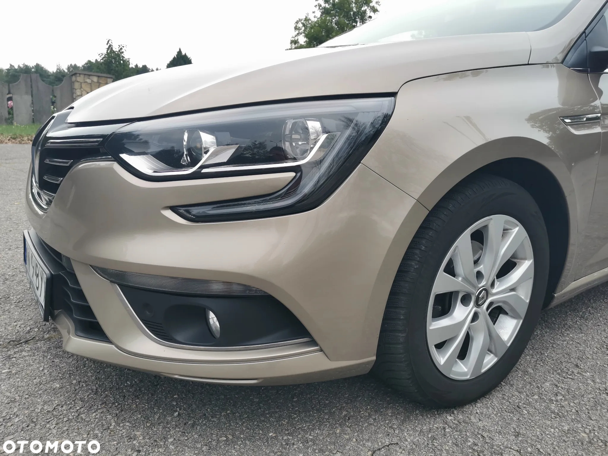 Renault Megane 1.5 Blue dCi Limited - 9