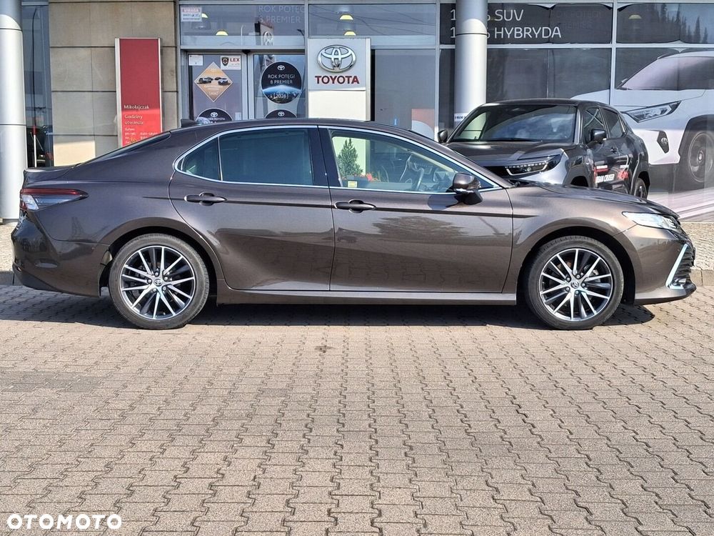 Toyota Camry 2.5 Hybrid Executive CVT - 8