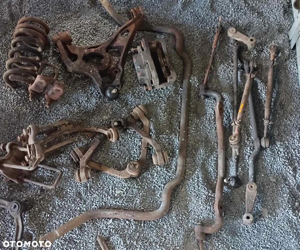 DRAZEK KIEROWNICZY SRODKOWY CENTRALNY LACZNIK DRAZKOW KIEROWNICZYCH CHEVROLET EXPRESS 2500 3500 4500 GMC SAVANA 2003-2024 2.8 6.6 4.3 V6 4.8 5.3 6.0 Steering Linkage Relay CENTER DRAG LINK GM 12479169