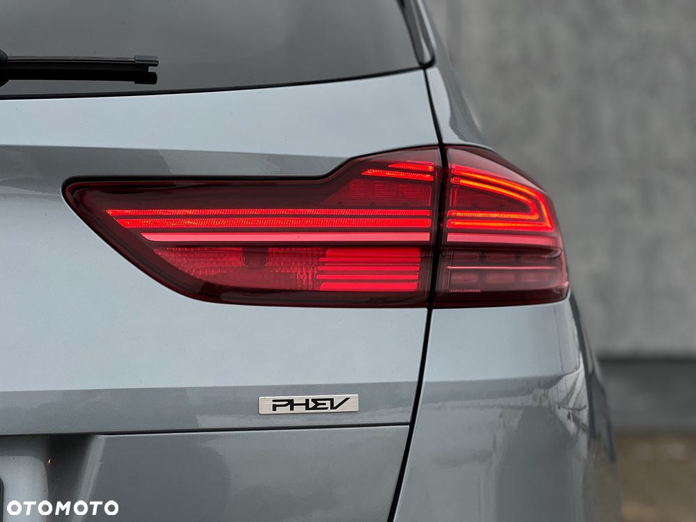 Kia Ceed 1.6 GDI DCT OPF Platinum Edition - 17