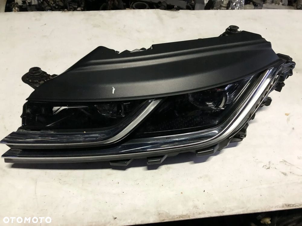 Reflektor lewy Volkswagen Arteon 2019 - 1
