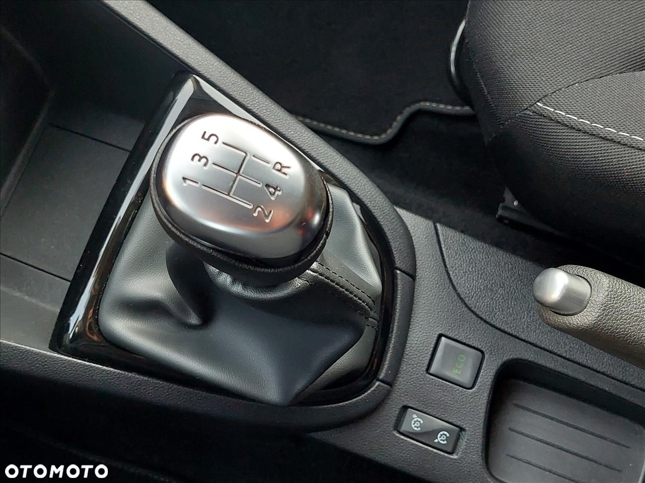 Renault Clio 0.9 Energy TCe Limited 2018 - 16