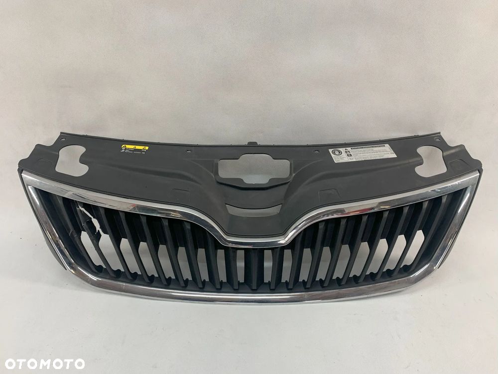 Skoda Rapid chrom grill atrapa listwa ramka - 1