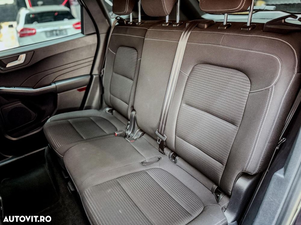 Ford Kuga - 24