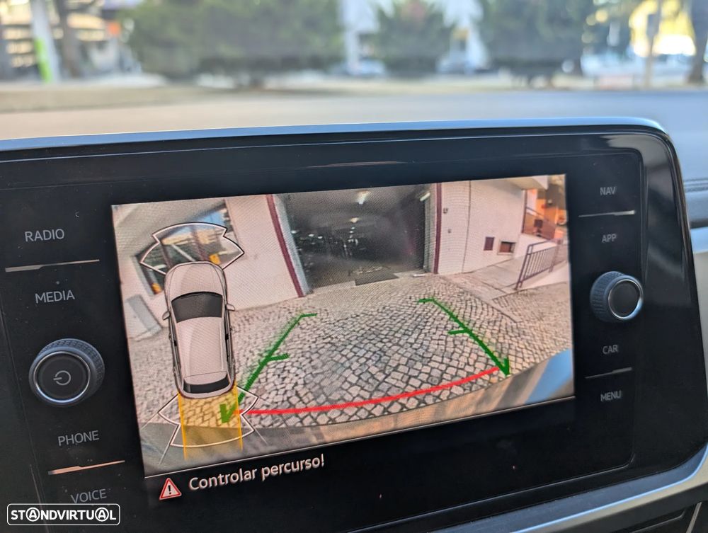 VW T-Roc 2.0 TDI Urban - 16