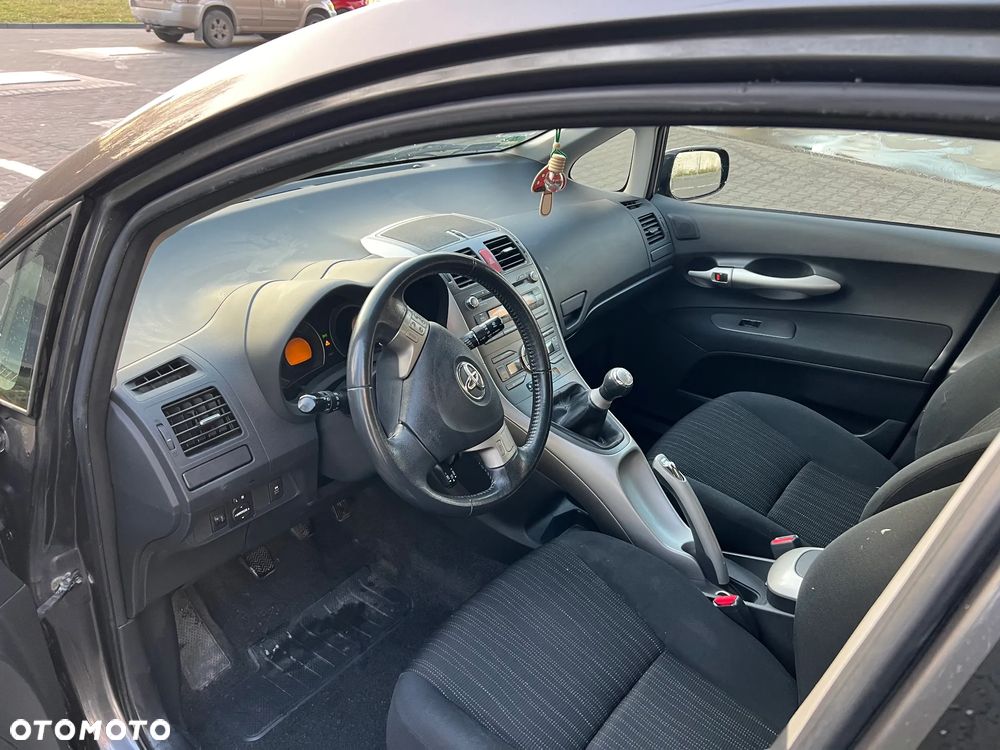 Toyota Auris 1.6 VVT-i Sol - 19