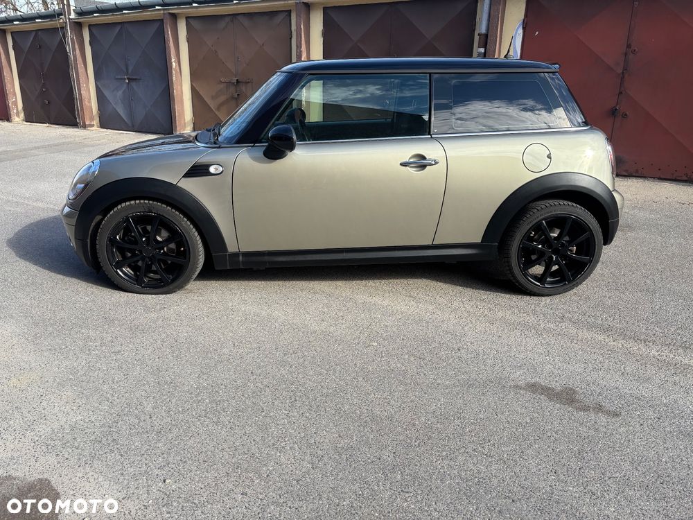 MINI Cooper Standard - 2