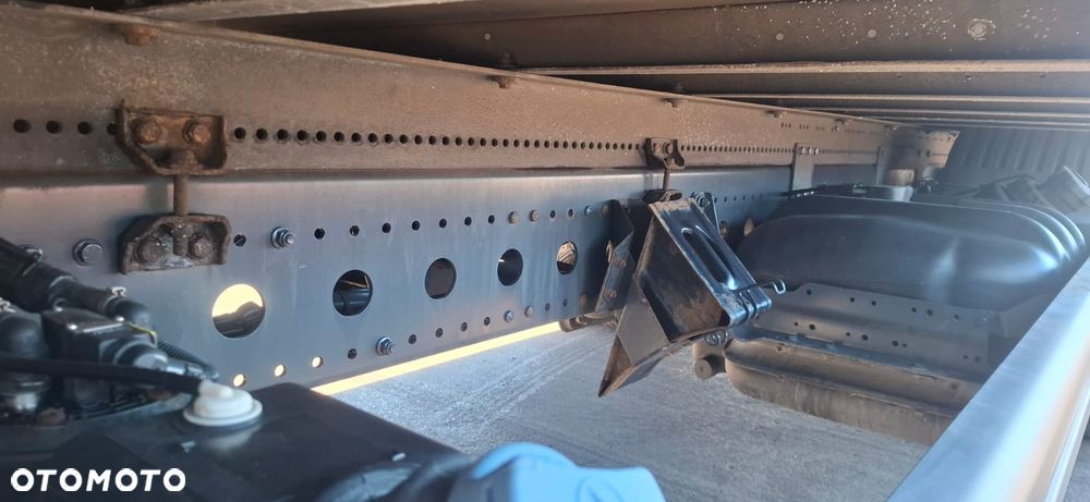 Mercedes-Benz Atego 1224 - 12