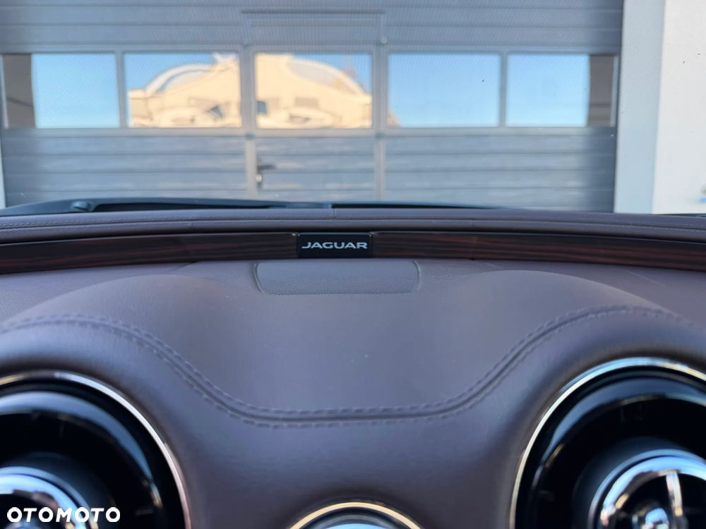 Jaguar XJ 3.0 D V6 Premium Luxury - 25