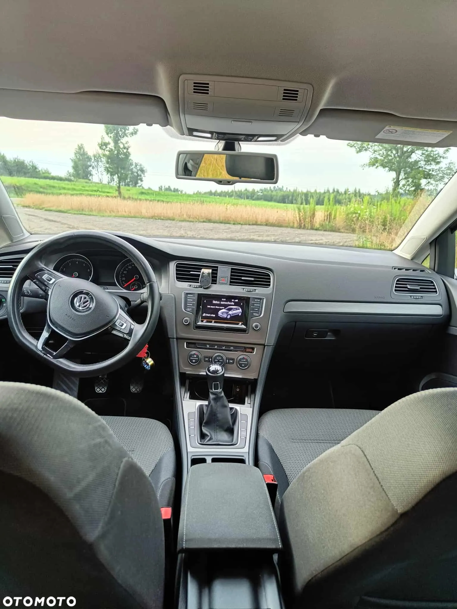 Volkswagen Golf - 8