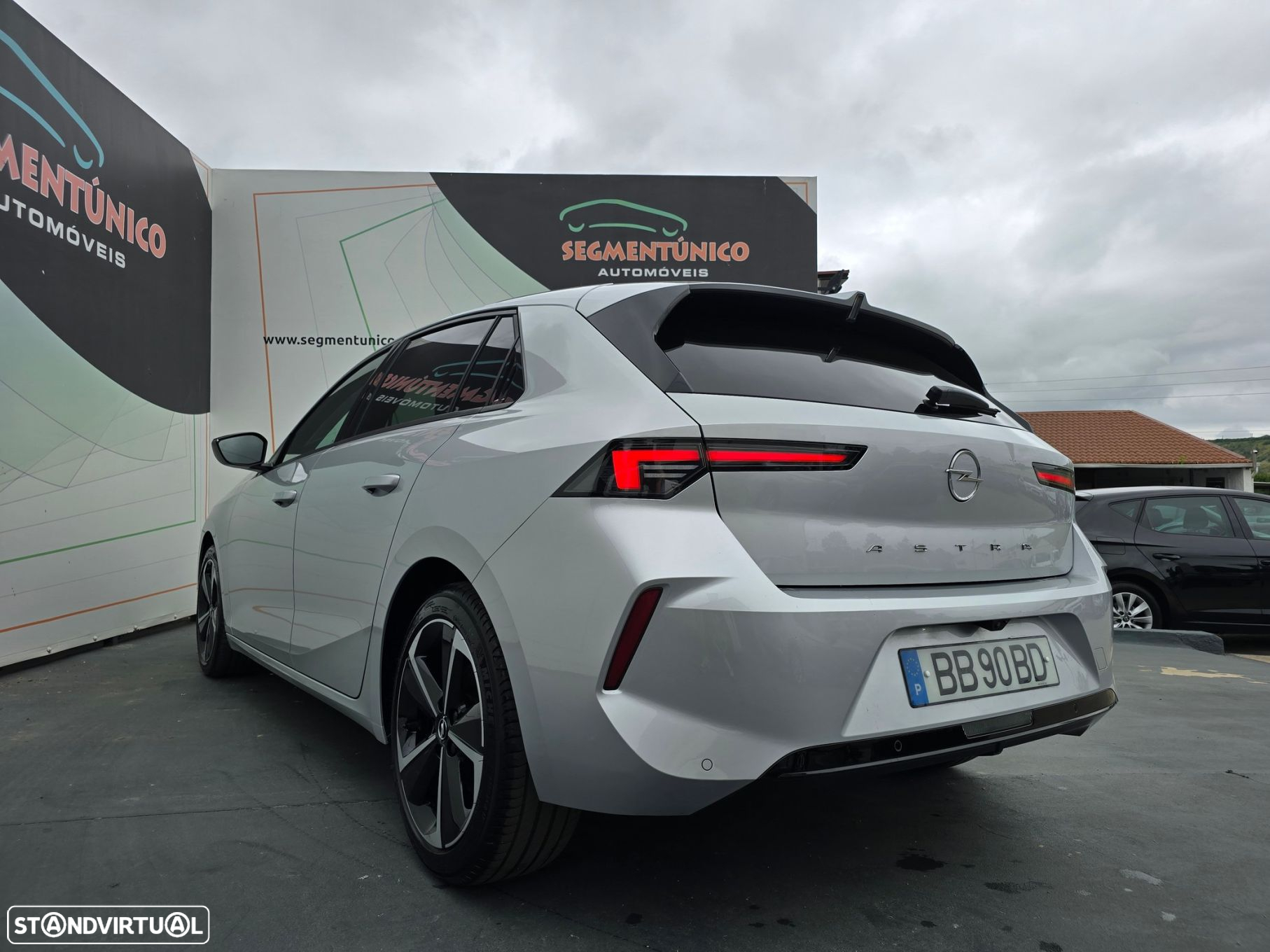 Opel Astra 1.2 T Elegance - 10