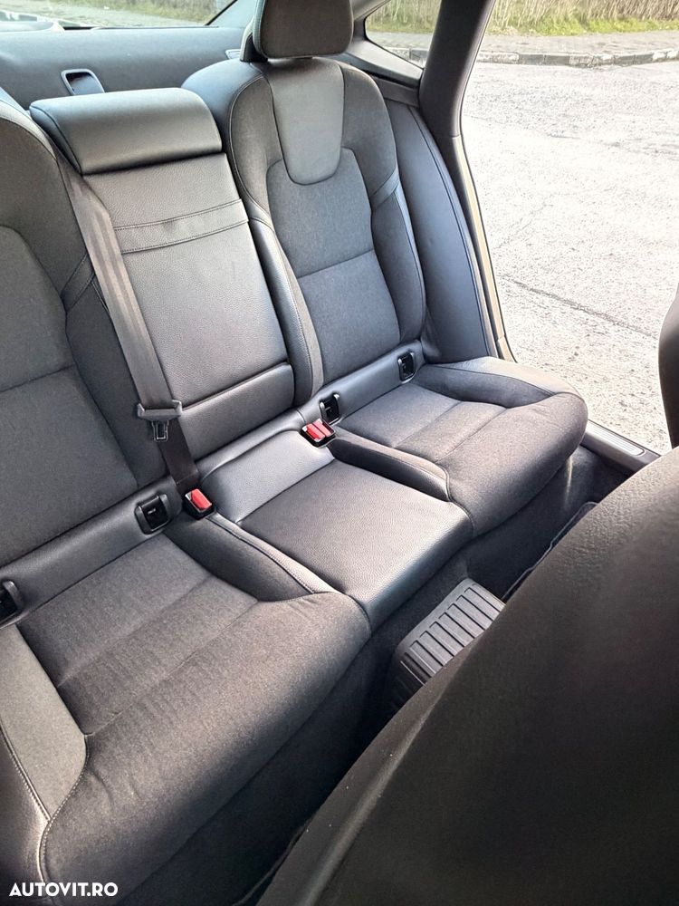 Volvo S90 D4 Geartronic Momentum - 24