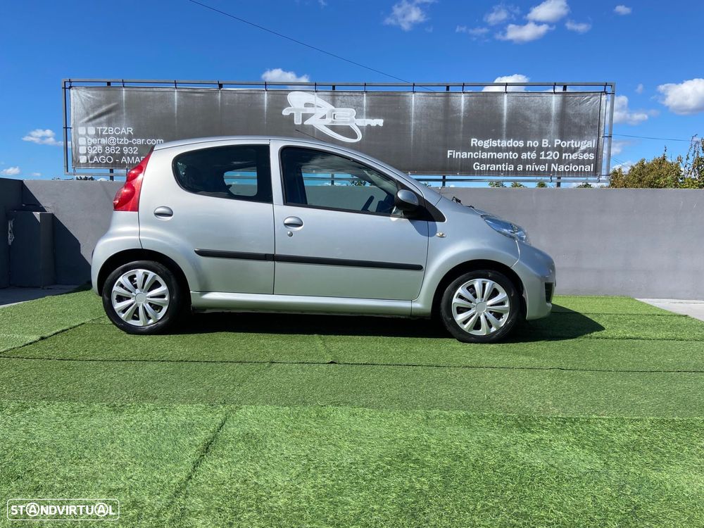 Peugeot 107 1.0 Trendy - 3