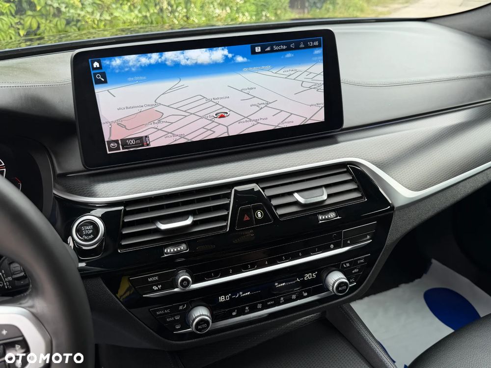 BMW Seria 5 540d xDrive mHEV M Sport sport - 13
