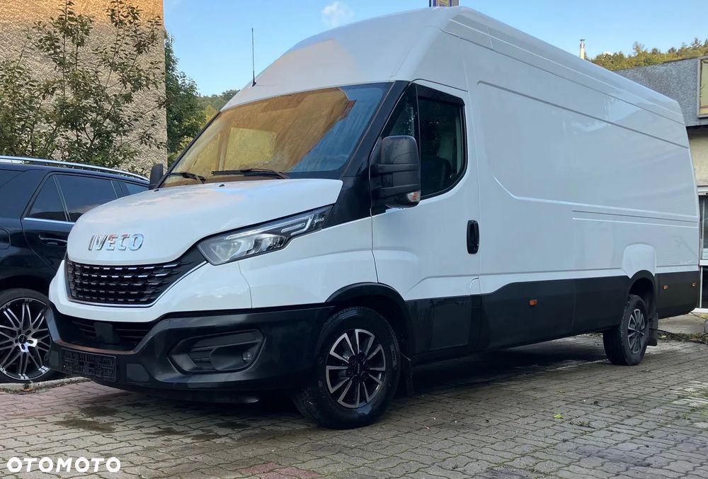 Iveco 3.0 Daily 35S18 L4H4 HiMatic Led Alu 18m3 MAXI blaszak