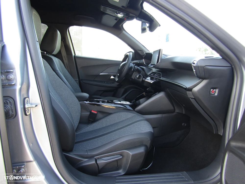 Peugeot 2008 1.5 BlueHDi Allure Pack EAT8 - 20