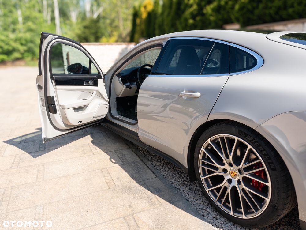 Porsche Panamera - 2
