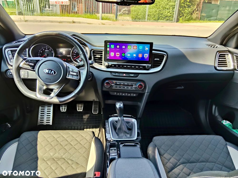 Kia ProCeed - 8