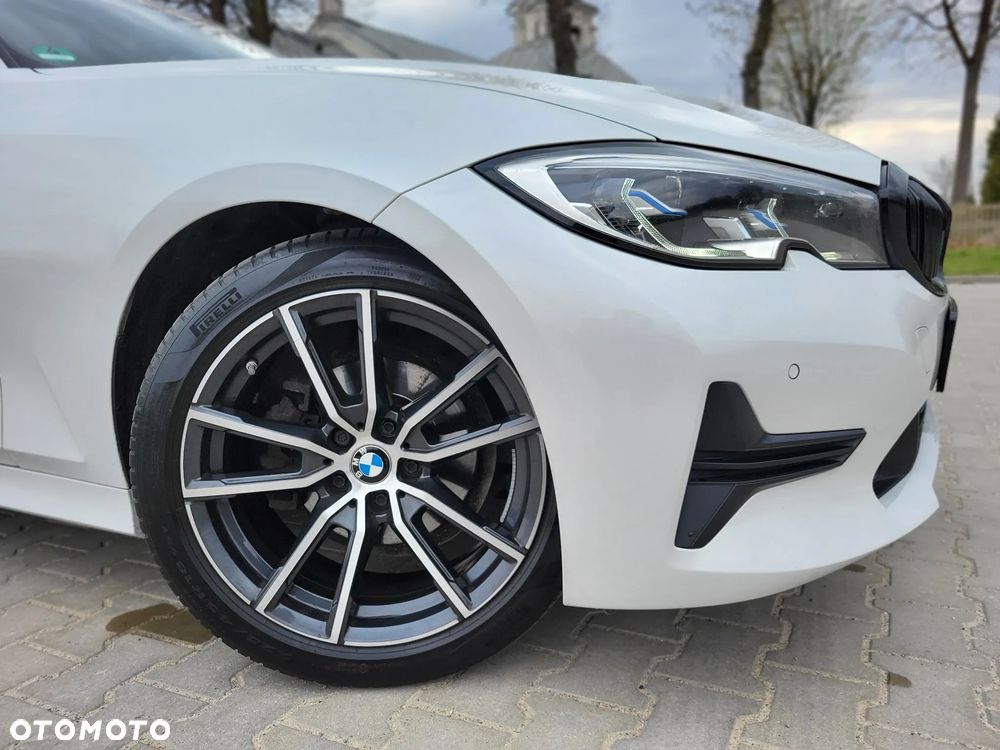 BMW Seria 3 318d Sport Line - 6