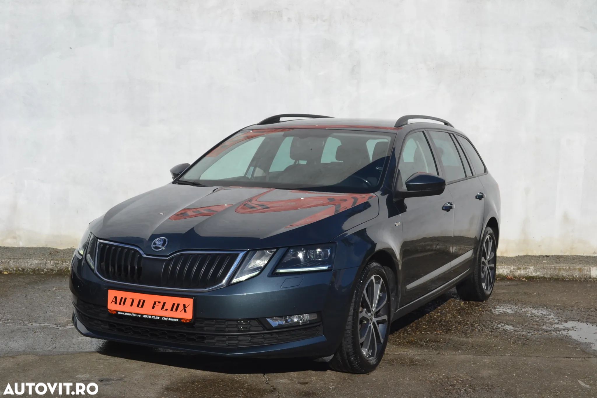 Skoda Octavia Combi Diesel 1.6 TDI DSG Style - 1