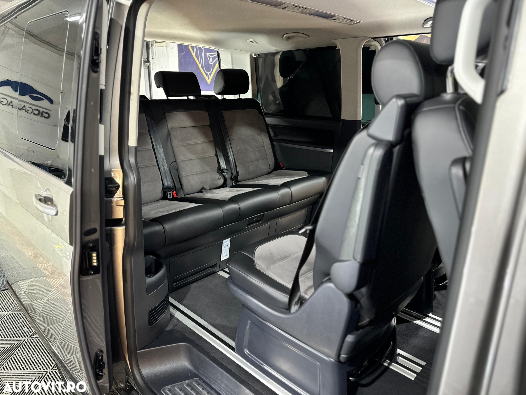 Volkswagen Multivan - 4