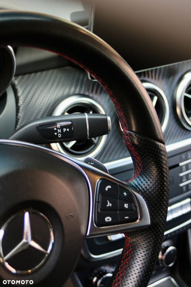 Mercedes-Benz Klasa A 220 4-Matic AMG Line - 22