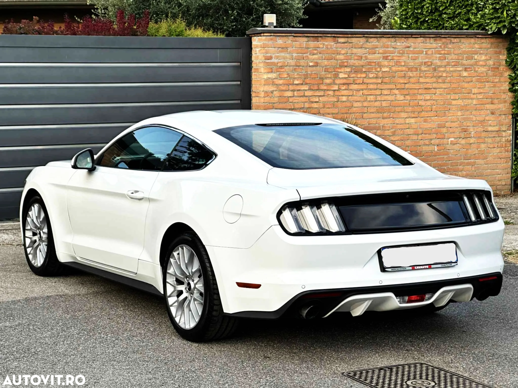 Ford Mustang 2.3 Eco Boost Aut. - 8