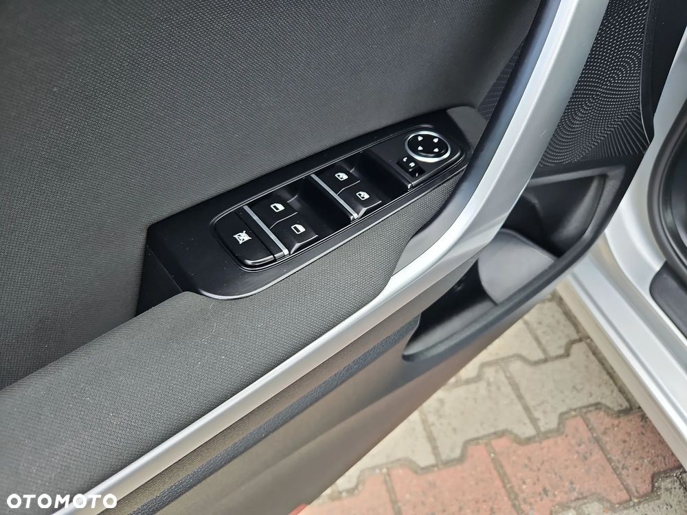 Kia Ceed 1.5 T-GDI M - 19