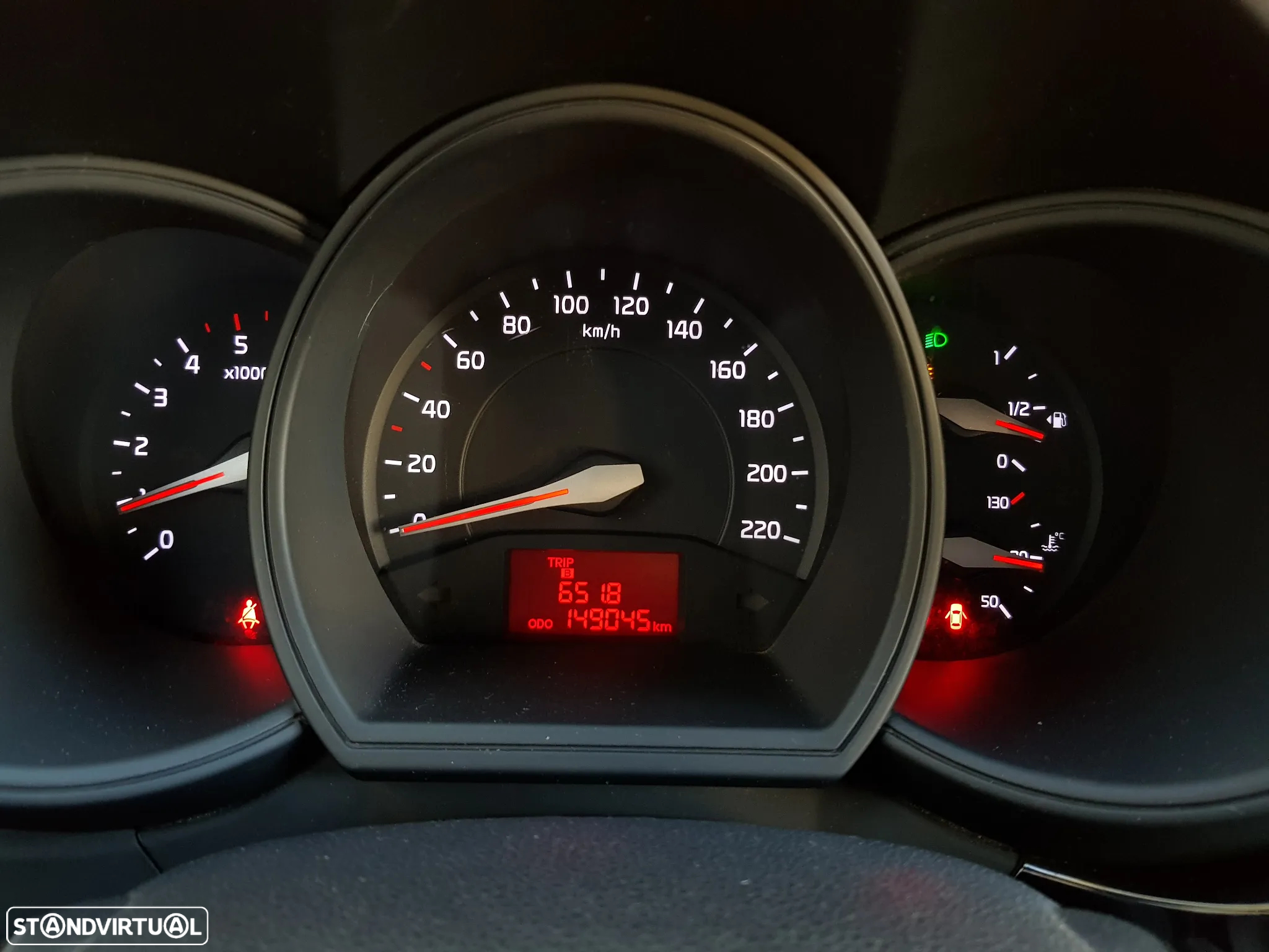 Kia Rio 1.1 CRDi TX ISG - 27