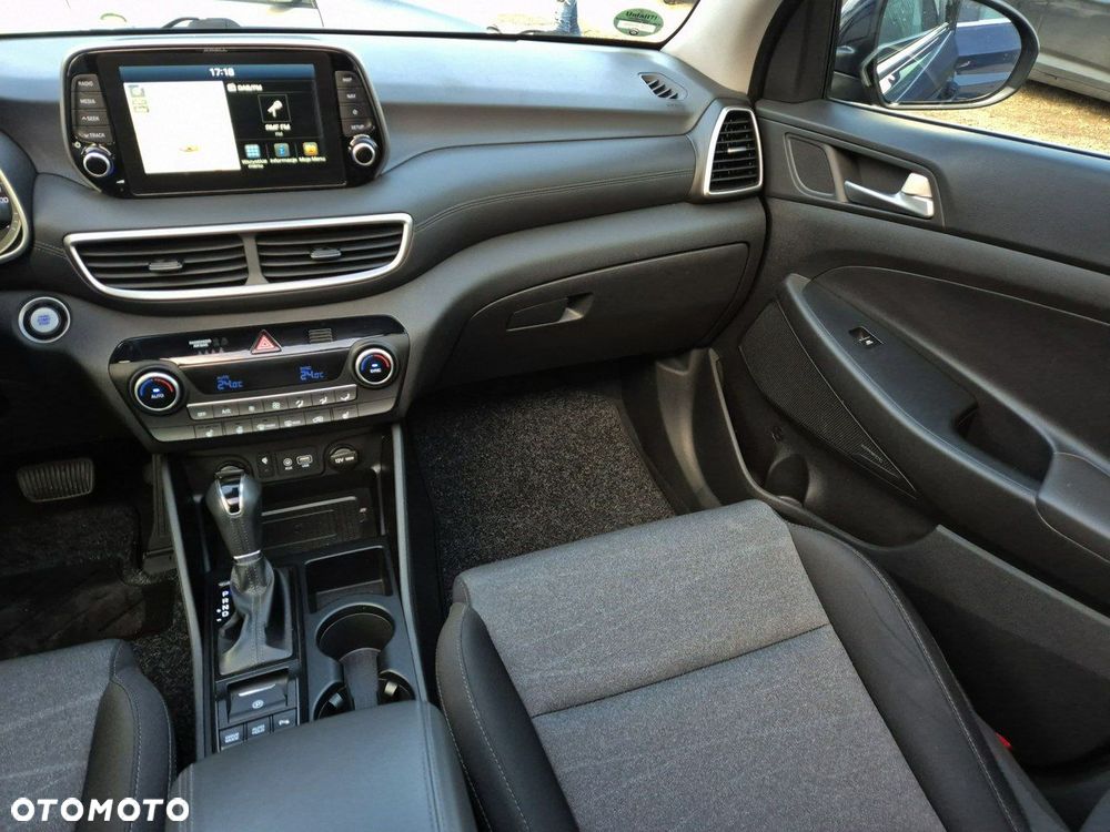 Hyundai Tucson 2.0 CRDI 4WD Automatik Premium - 24