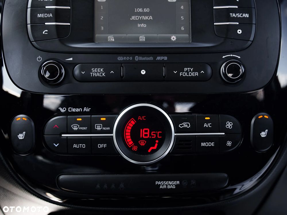 Kia Soul 1.6 CRDI Dream Team Edition - 22