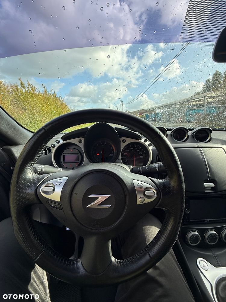Nissan 370 Z - 13