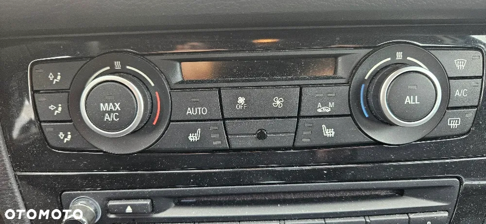 BMW X1 sDrive18d - 16