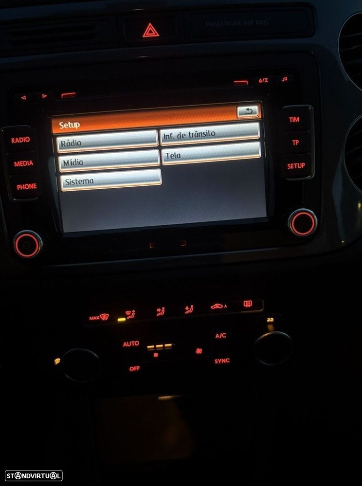 VW Tiguan 2.0 TDi Sport BlueMotion - 22