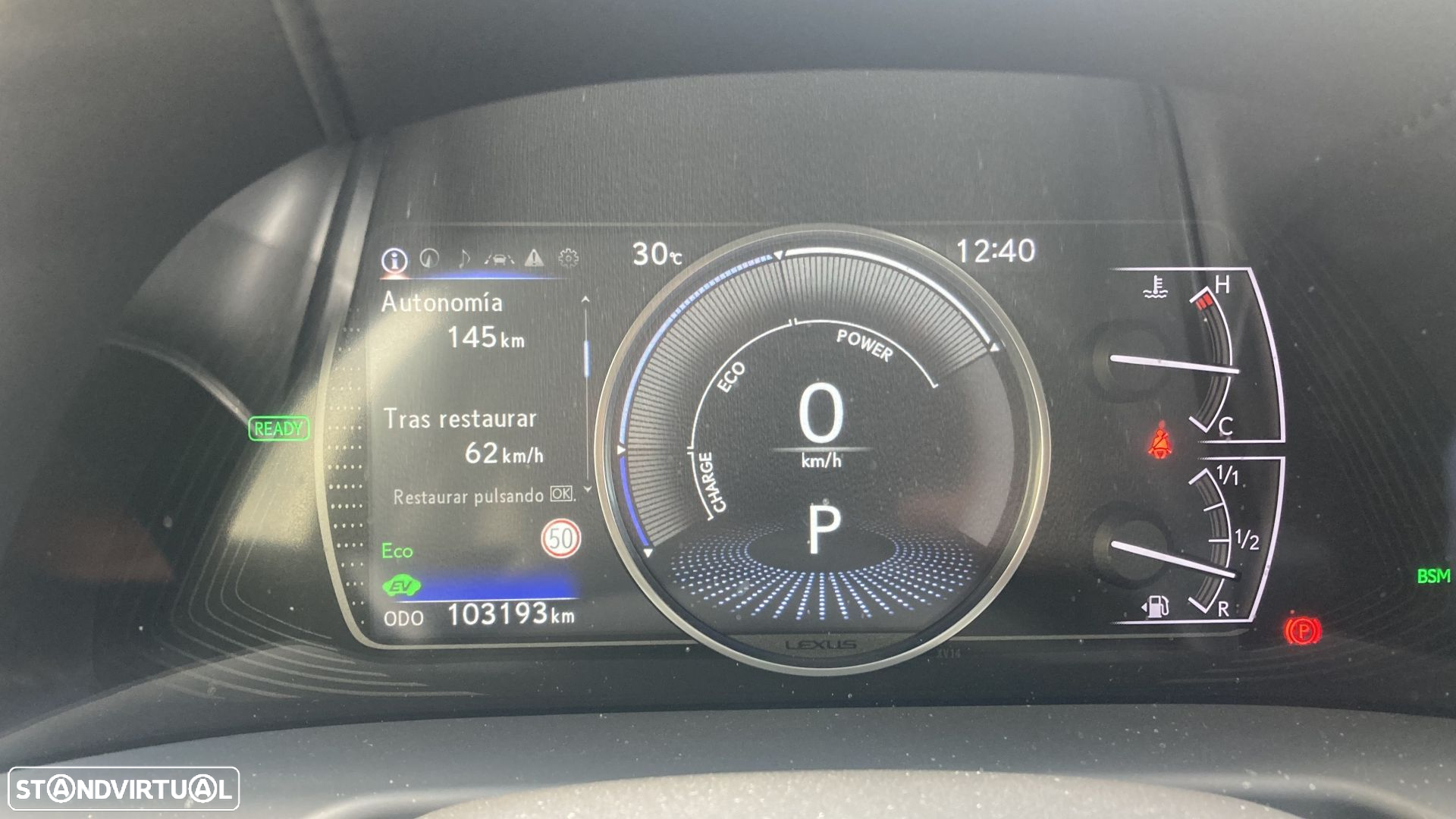 Lexus ES 300h Special Edition - 9
