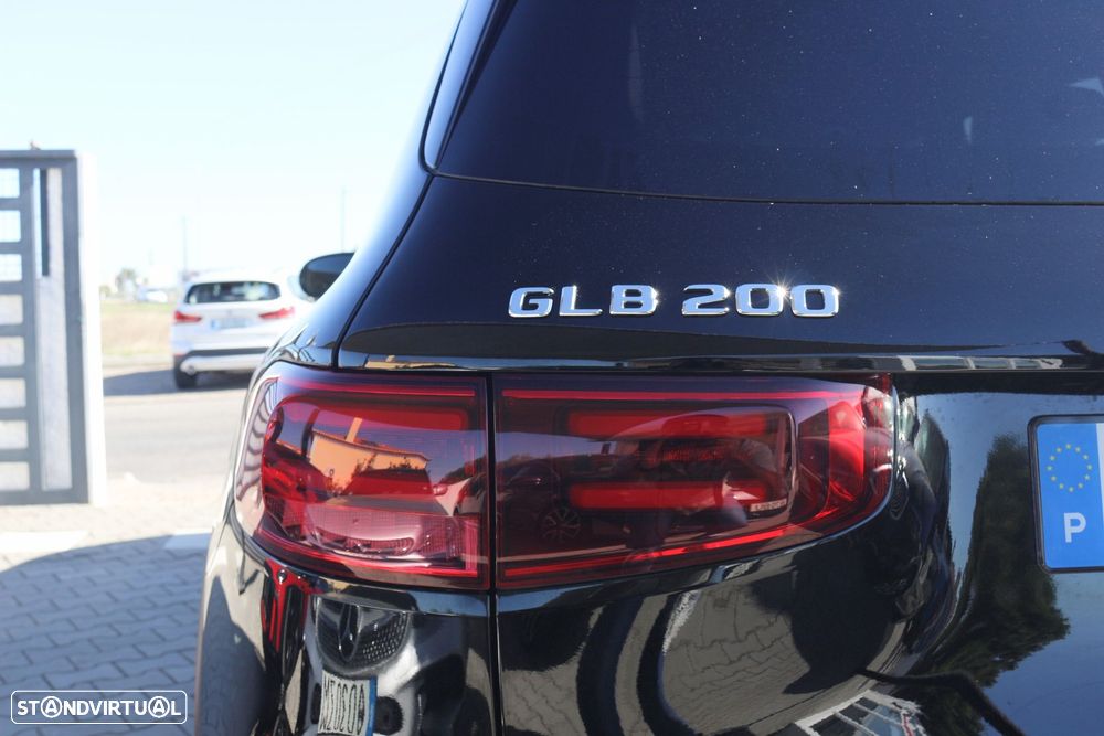 Mercedes-Benz GLB 200 AMG Line - 14