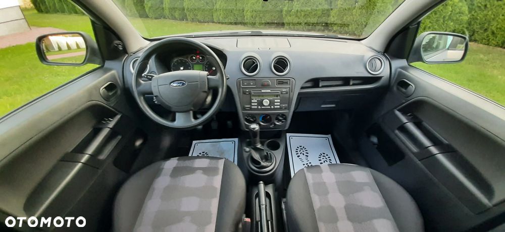 Ford Fusion - 33