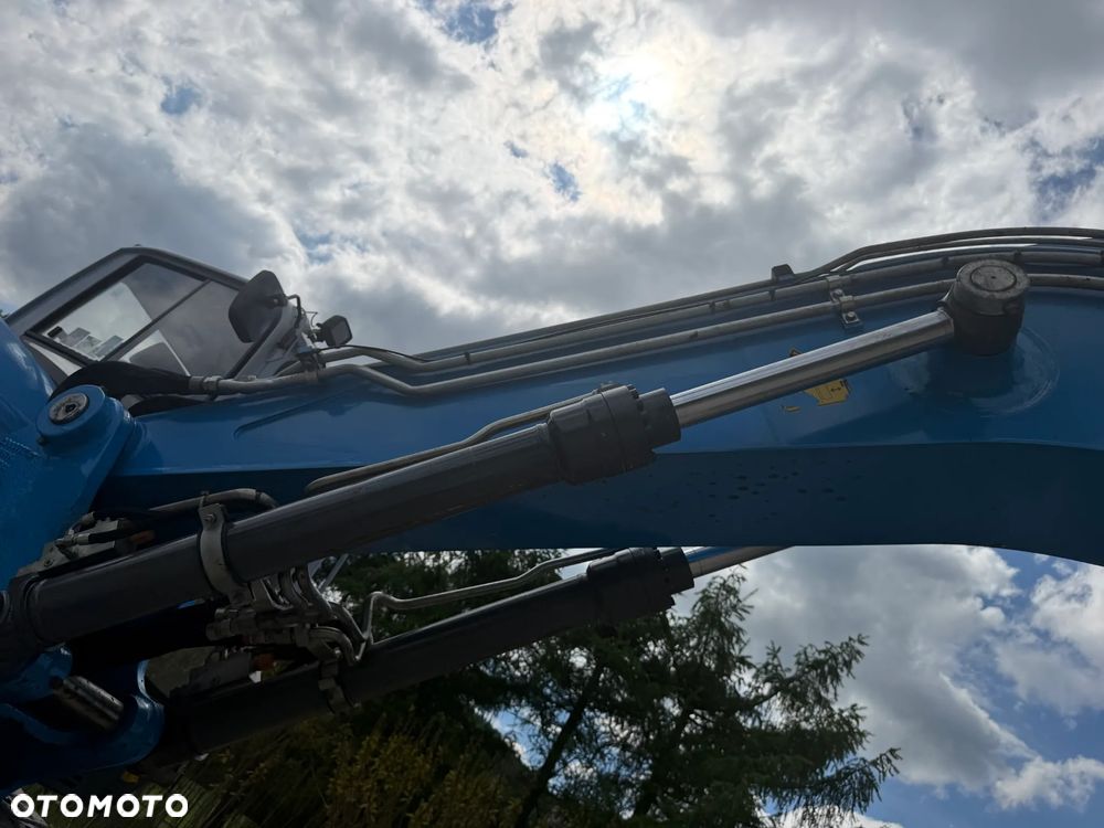 Wacker Neuson ET145 Koparka Gąsienicowa 15 ton. Maszyna jak Nowa 2018 rok. 3400Mtg silnik PERKINS. Maszyna Pełny Oryginał. Aktualna DEKRA BMWT oraz aktualne serwisy Eksploatacyjne! Sprowadzona z Norwegii, KLIMA, KAMERY, własna pompa tankowania, Nagłośnienie, Zero luzów i wycieków! OKAZJA. Szybkozłącze Hydrauliczne. Skrętne ramię. Dodatkowe linie hydrauliczne! 2 łyżki - 27