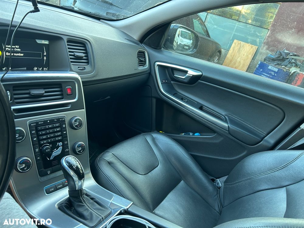 Volvo V60 D5 Basic - 6