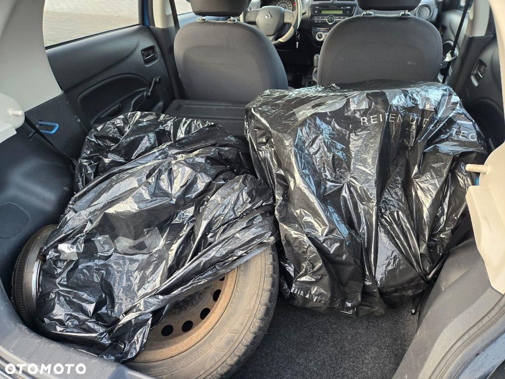 Mitsubishi Space Star - 13